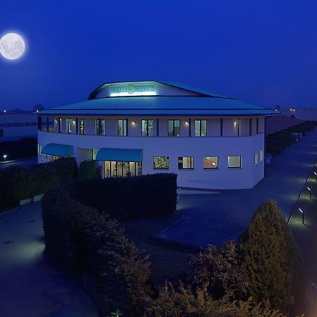 Dealuna Motel Fidenza Eksteriør billede