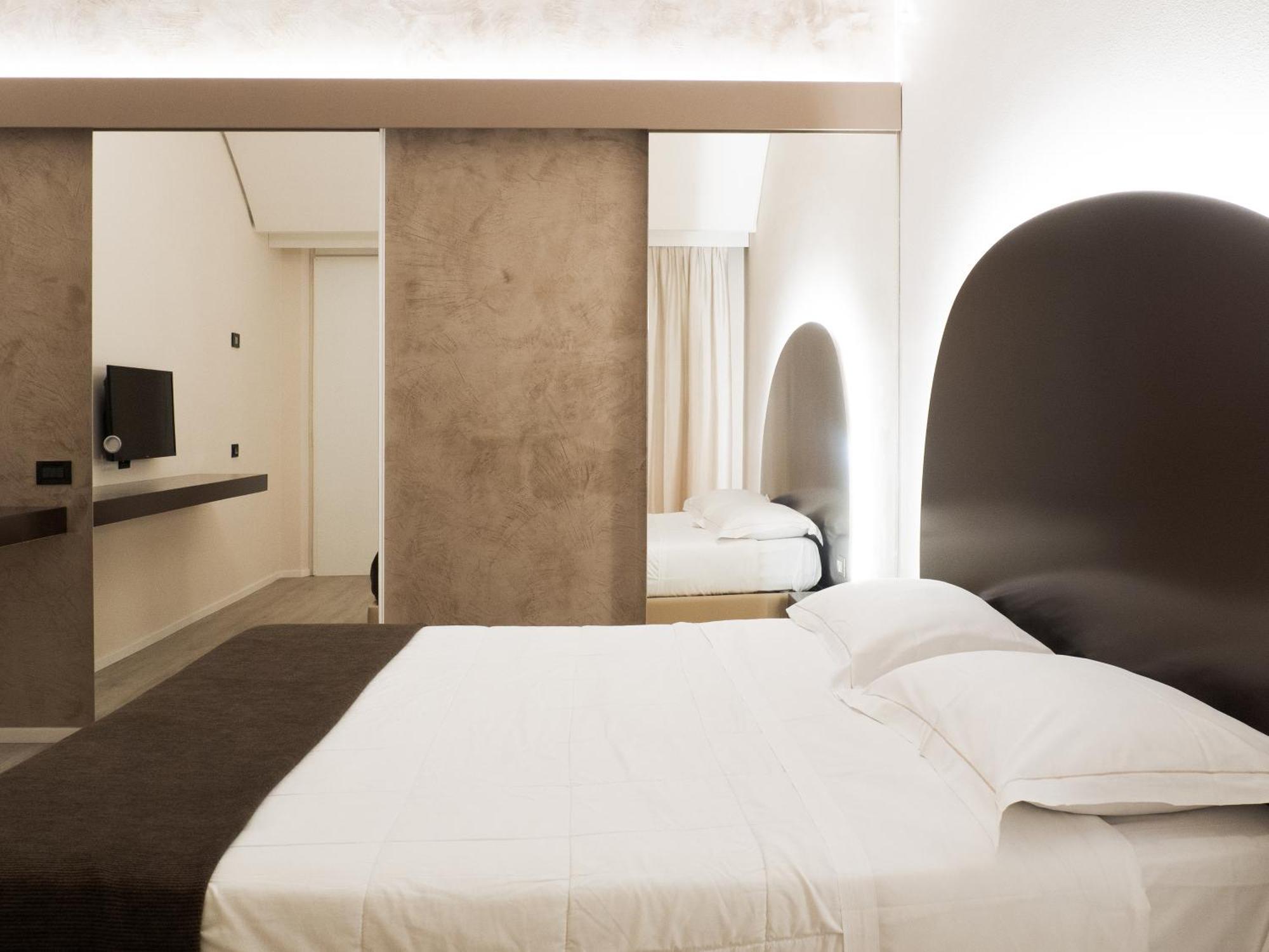 Dealuna Motel Fidenza Eksteriør billede