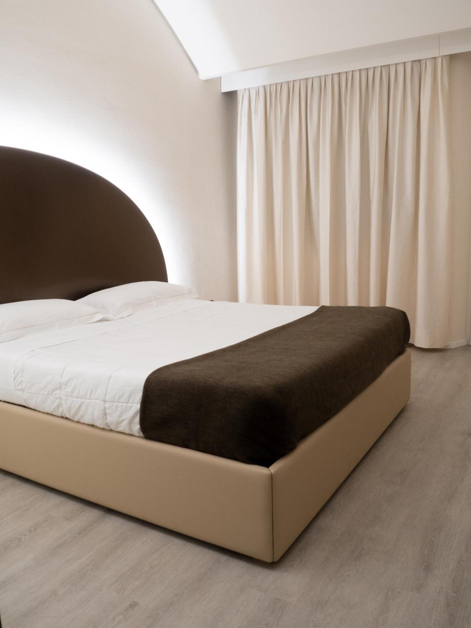 Dealuna Motel Fidenza Eksteriør billede